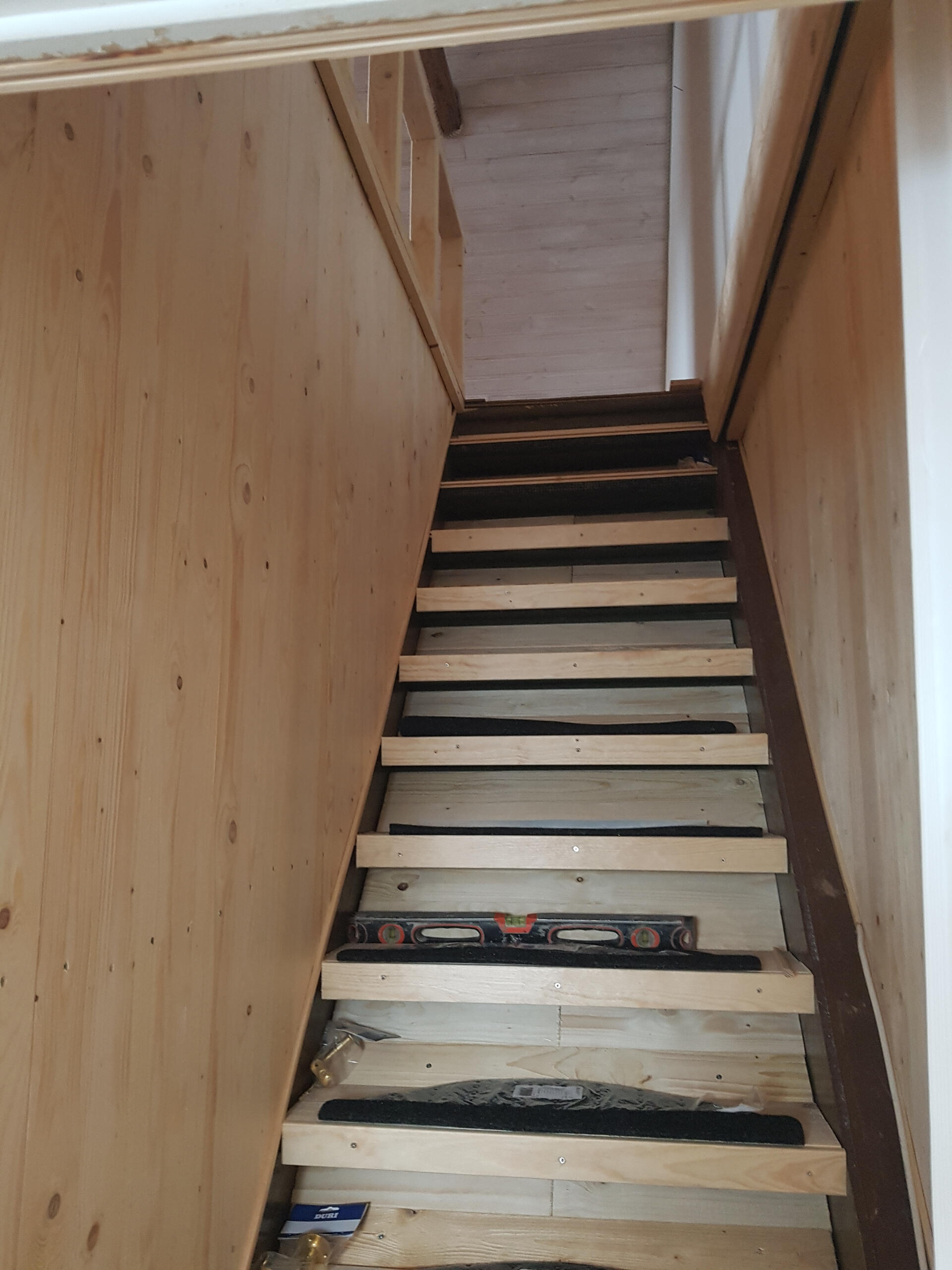 staircase renovating - after
